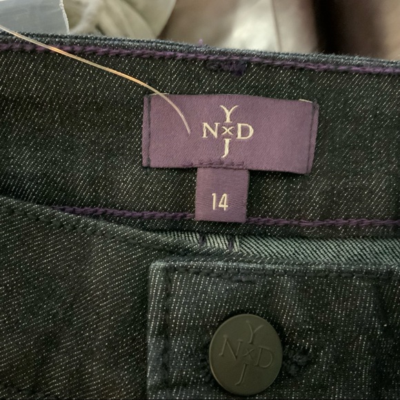 NYDJ Jeans slim jeans 32 inch inseam with bling back pockets! - Picture 2 of 13